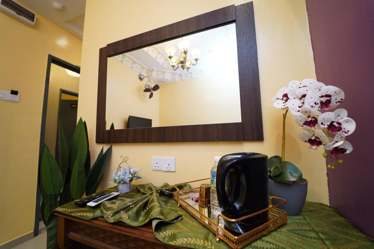 Ghazrin'S Classic Hotel Jb Johor Bahru Exterior foto