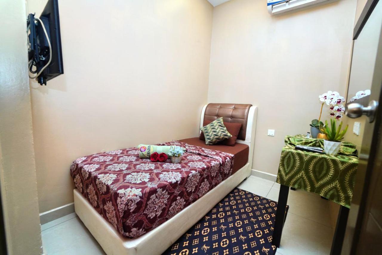 Ghazrin'S Classic Hotel Jb Johor Bahru Exterior foto